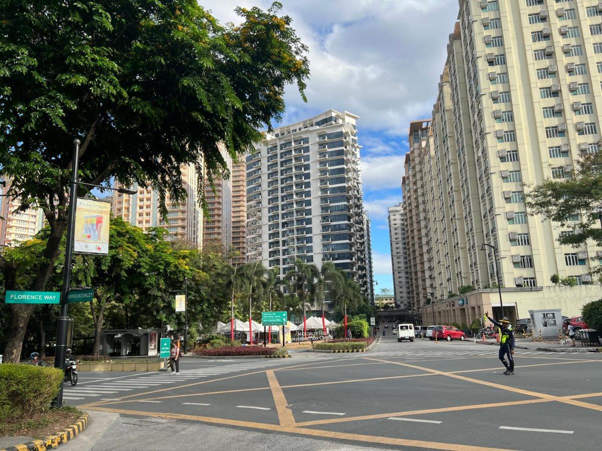 Condotel In Venice Grand Canal Mall Taguig Ngoại thất bức ảnh